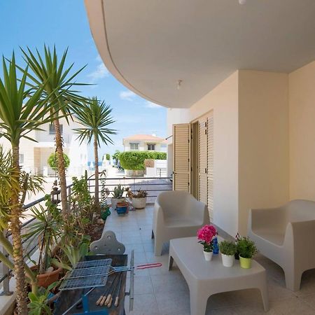 Apartments For Holidays 파라림니 외부 사진