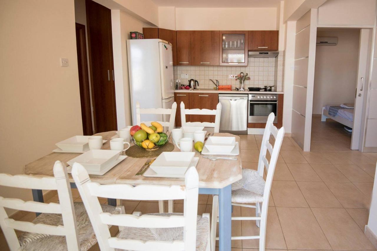 Apartments For Holidays 파라림니 외부 사진