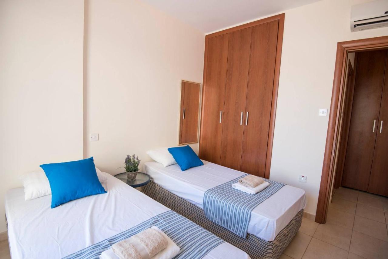 Apartments For Holidays 파라림니 외부 사진